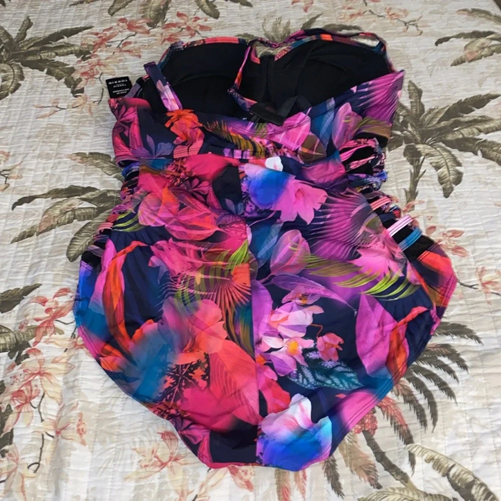 NWT torrid leaves print mesh ladder side swimsuit